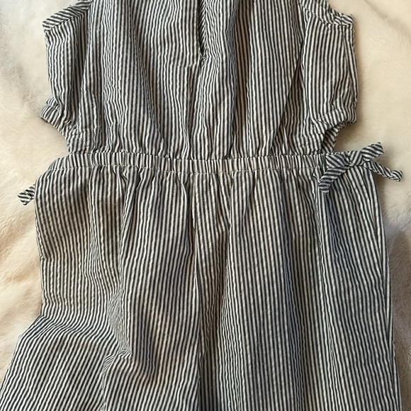 Carter’s sleeveless jumpsuit - Picture 5 of 5